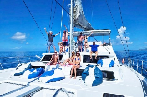 Review img # 1 of the yacht ADVENTURE US