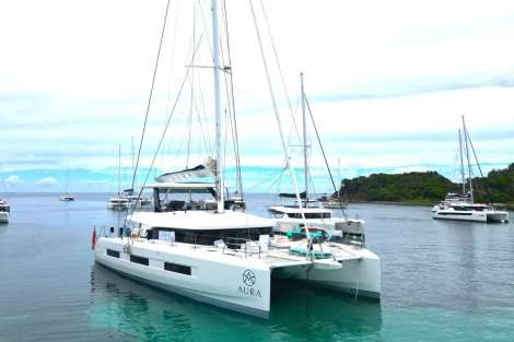 Review img # 47 of the yacht AURA
