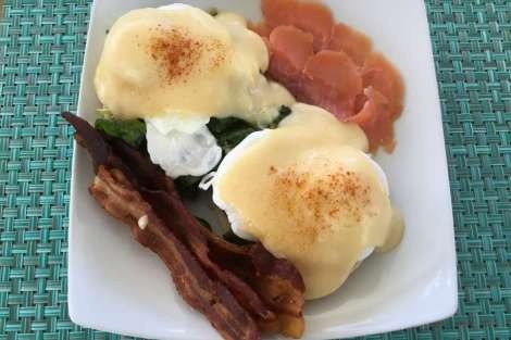 Review img # 70 of the yacht AZURIA