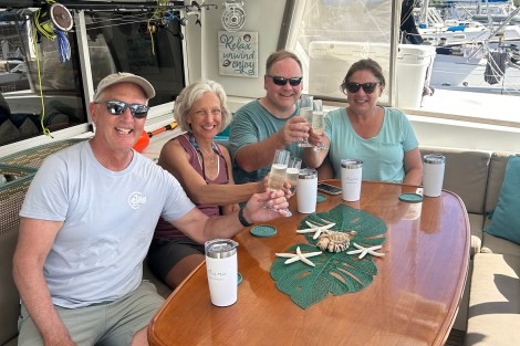 Review img # 9 of the yacht AZURIA