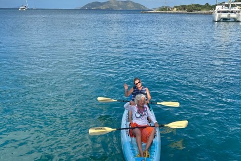 Review img # 11 of the yacht AZURIA