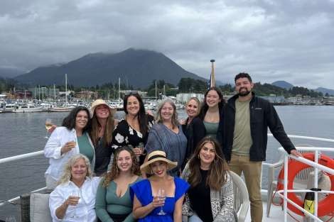 Review img # 2 of the yacht BEAR PAW