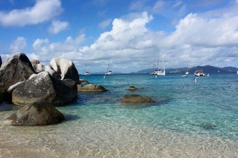 Review img # 34 of the yacht DEVINE SAILING