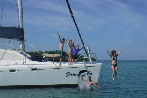 Review img # 18 of the yacht DREAMING ON