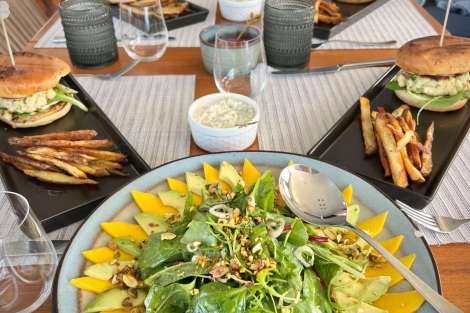 Review img # 22 of the yacht EBB & FLOW