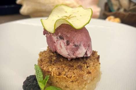 Review img # 3 of the yacht EBB & FLOW