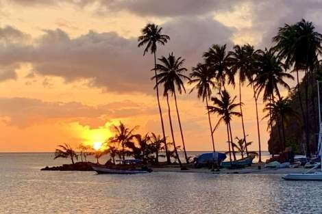 Review img # 85 of the yacht ISOLABLUE