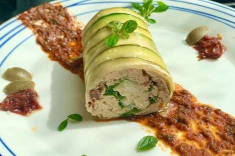 Review img # 131 of the yacht ISOLABLUE