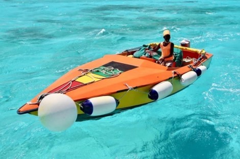 Review img # 141 of the yacht ISOLABLUE