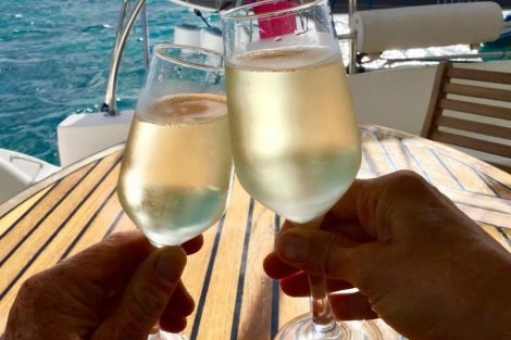 Review img # 48 of the yacht ISOLABLUE