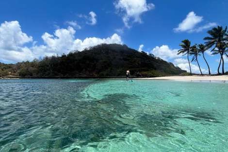 Review img # 23 of the yacht ISOLABLUE