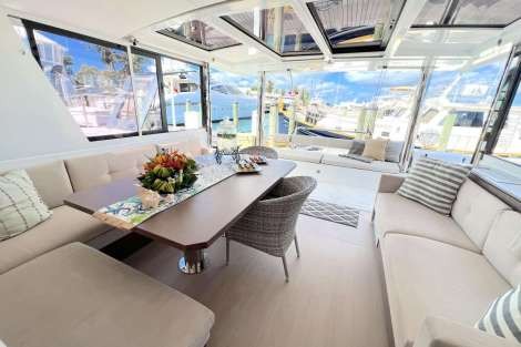 Review img # 5 of the yacht KITTIWAKE