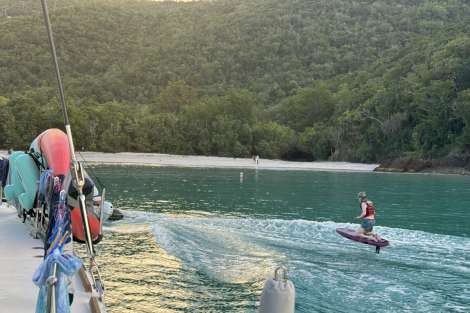 Review img # 114 of the yacht MAKIN MEMORIES