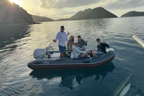 Review img # 115 of the yacht MAKIN MEMORIES