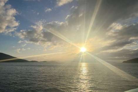 Review img # 94 of the yacht MAKIN MEMORIES