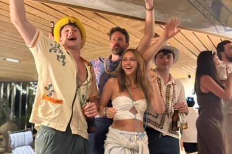 Review img # 38 of the yacht MAKIN MEMORIES