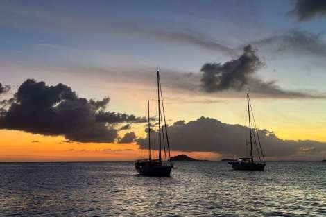 Review img # 27 of the yacht MAKIN MEMORIES