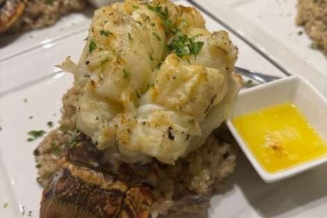 Review img # 28 of the yacht MAKIN MEMORIES