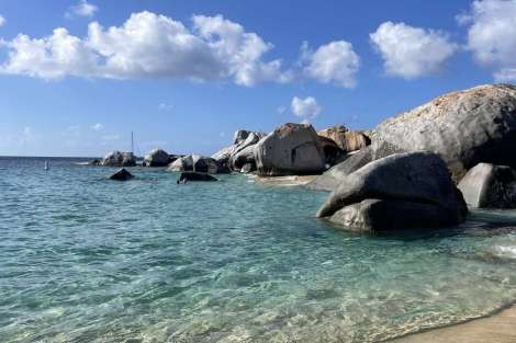 Review img # 107 of the yacht MARE BLU