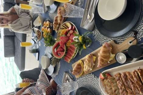 Review img # 98 of the yacht MARE BLU