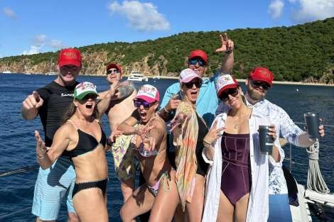 Review img # 37 of the yacht MARE BLU