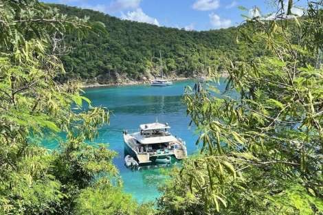 Review img # 31 of the yacht MARE BLU