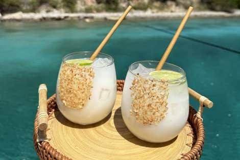 Review img # 17 of the yacht MARE BLU