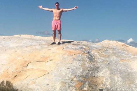 Review img # 3 of the yacht PARADIGM SHIFT