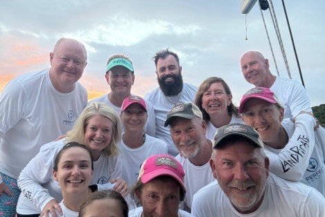 Review img # 1 of the yacht PERFECT LANDING