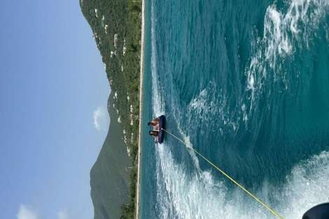 Review img # 4 of the yacht Pick Me Too