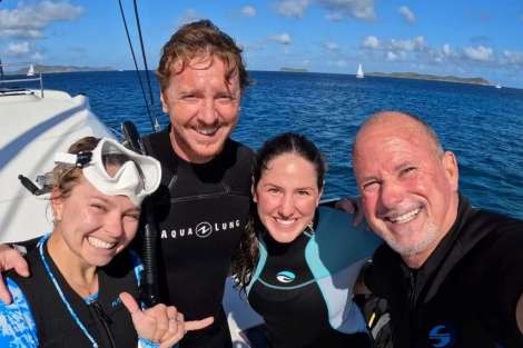 Review img # 68 of the yacht SCUBA DOO