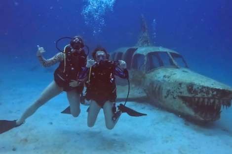 Review img # 41 of the yacht SCUBA DOO