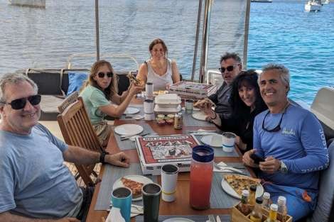 Review img # 25 of the yacht SCUBA DOO