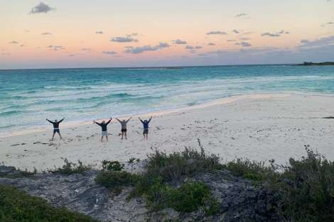 Review img # 40 of the yacht TAHINA