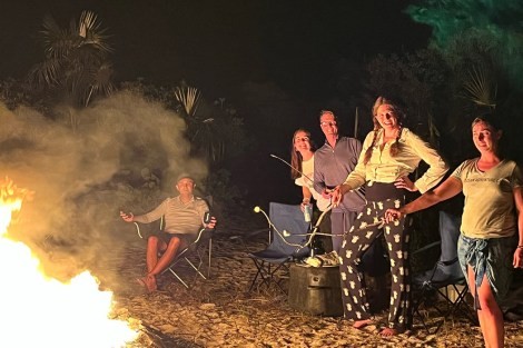 Review img # 38 of the yacht TAHINA