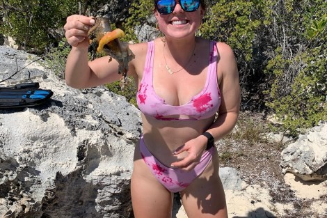 Review img # 36 of the yacht TAHINA