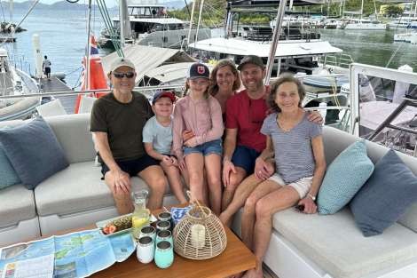 Review img # 40 of the yacht UNWAVERING