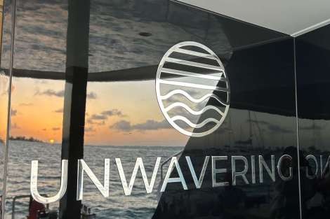 Review img # 23 of the yacht UNWAVERING