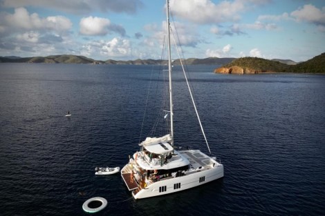 Review img # 21 of the yacht UNWAVERING