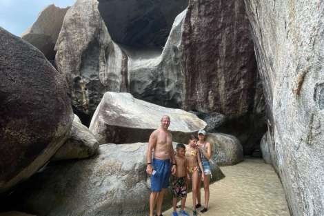 Review img # 38 of the yacht XANDROS